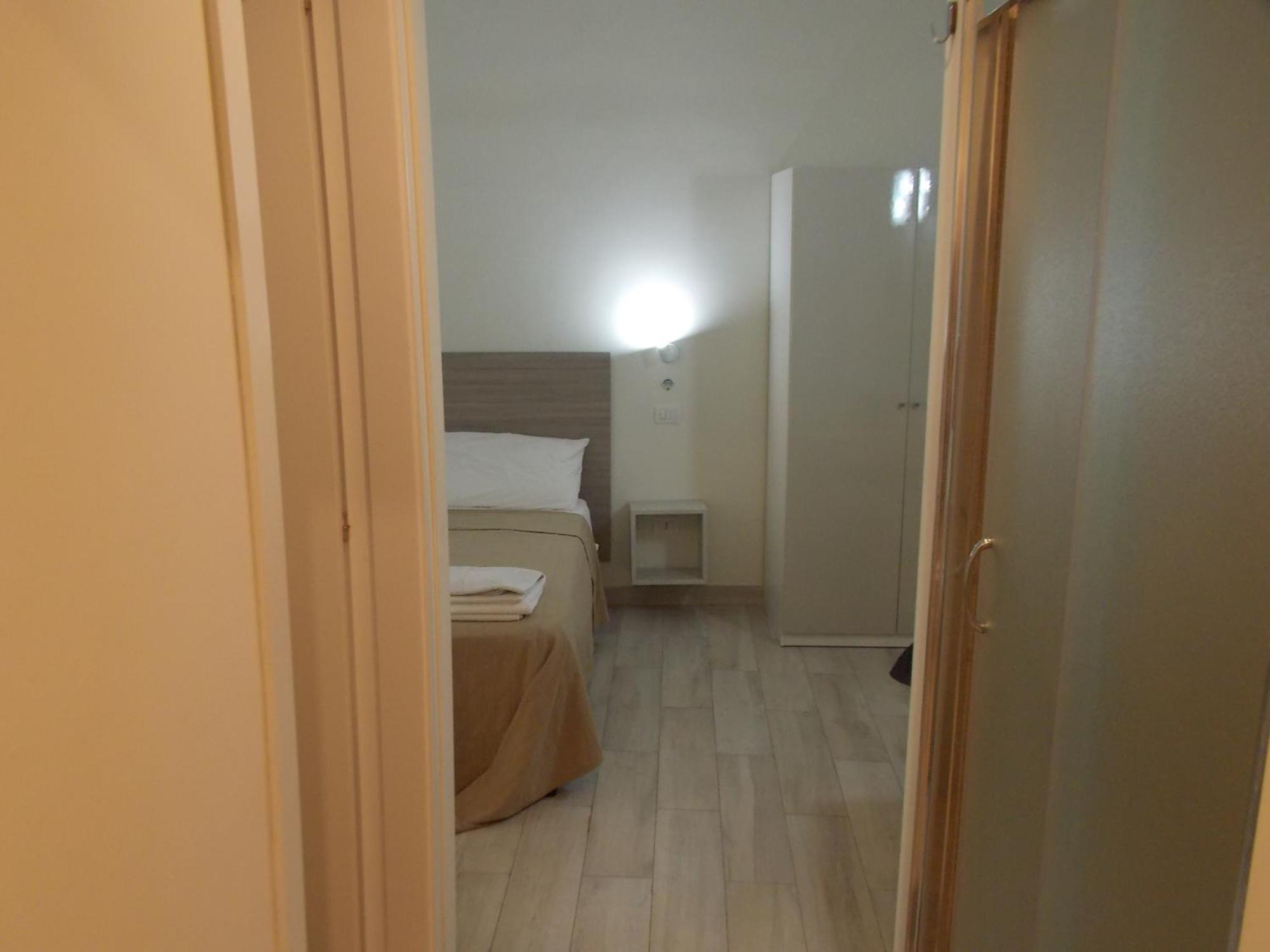 Ninarella Napoli Bed & Breakfast Bagian luar foto