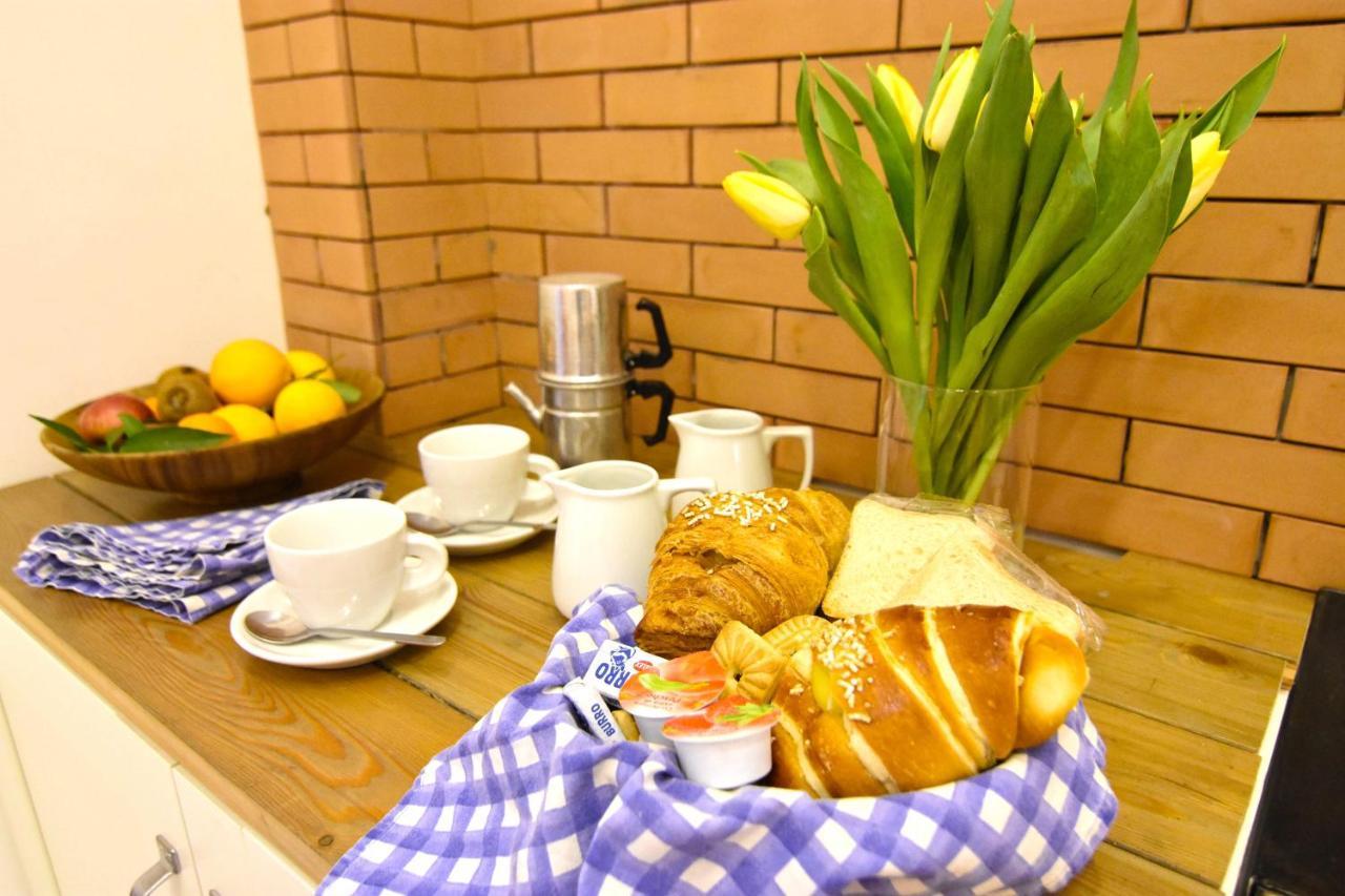 Ninarella Napoli Bed & Breakfast Bagian luar foto