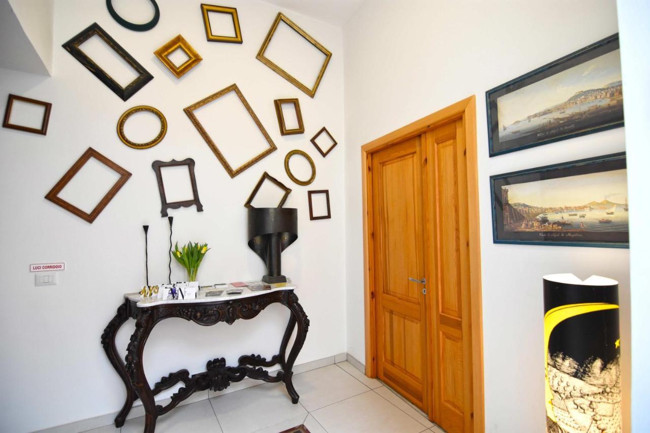 Ninarella Napoli Bed & Breakfast Bagian luar foto