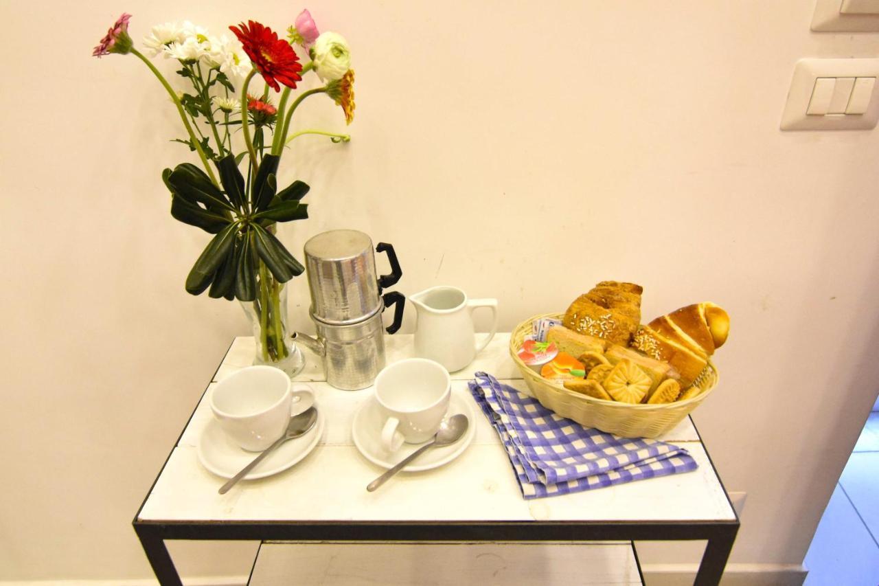 Ninarella Napoli Bed & Breakfast Bagian luar foto