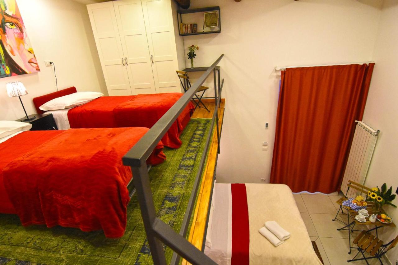 Ninarella Napoli Bed & Breakfast Bagian luar foto