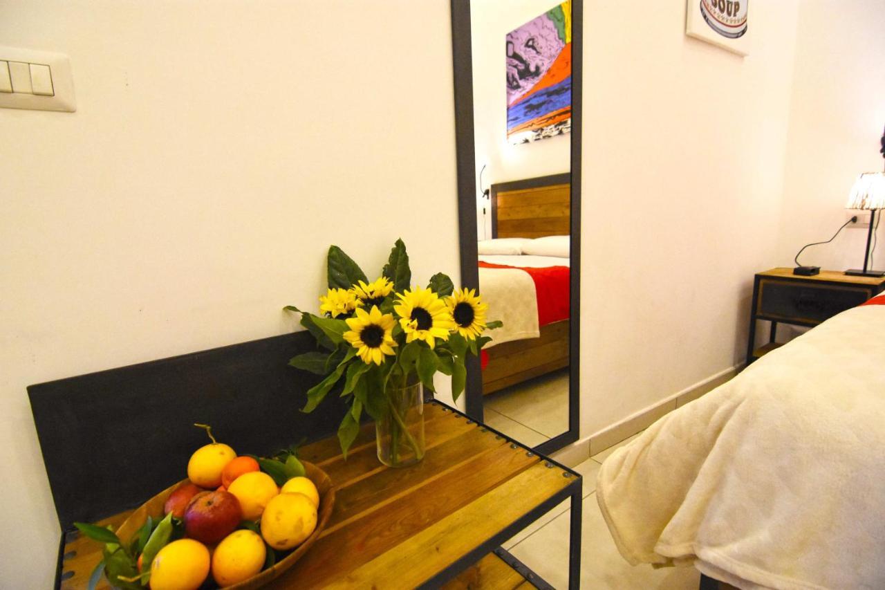Ninarella Napoli Bed & Breakfast Bagian luar foto