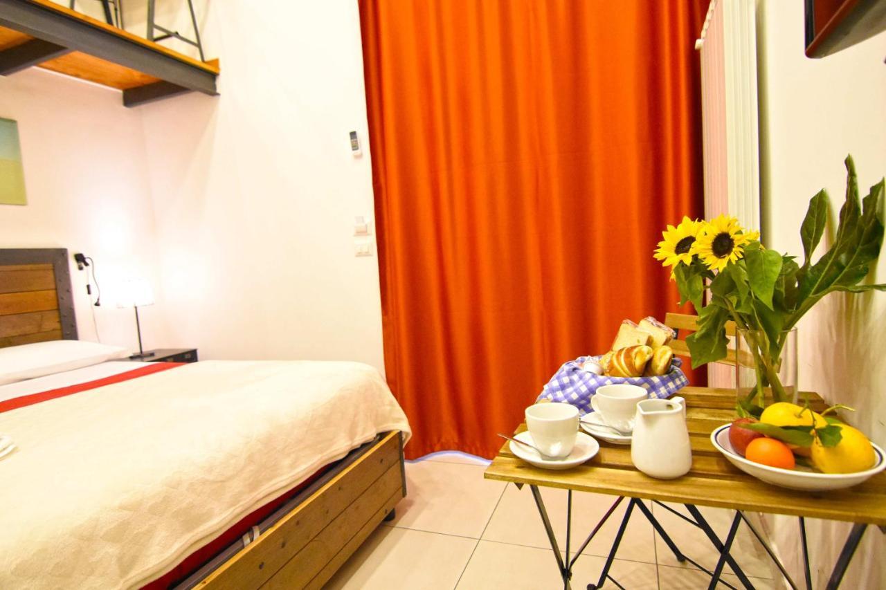 Ninarella Napoli Bed & Breakfast Bagian luar foto