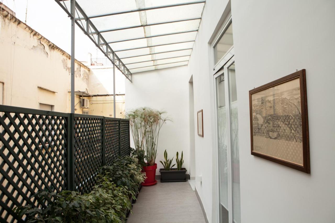Ninarella Napoli Bed & Breakfast Bagian luar foto